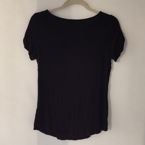 RW & Co. Black Top Knotted Sleeve Detail - Picture 2 of 9